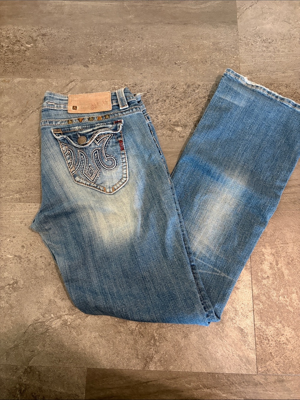MEK Denim Women's Light Wash Boot Cut Jeans with Embroidered Pocket